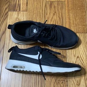 AirMax Thea